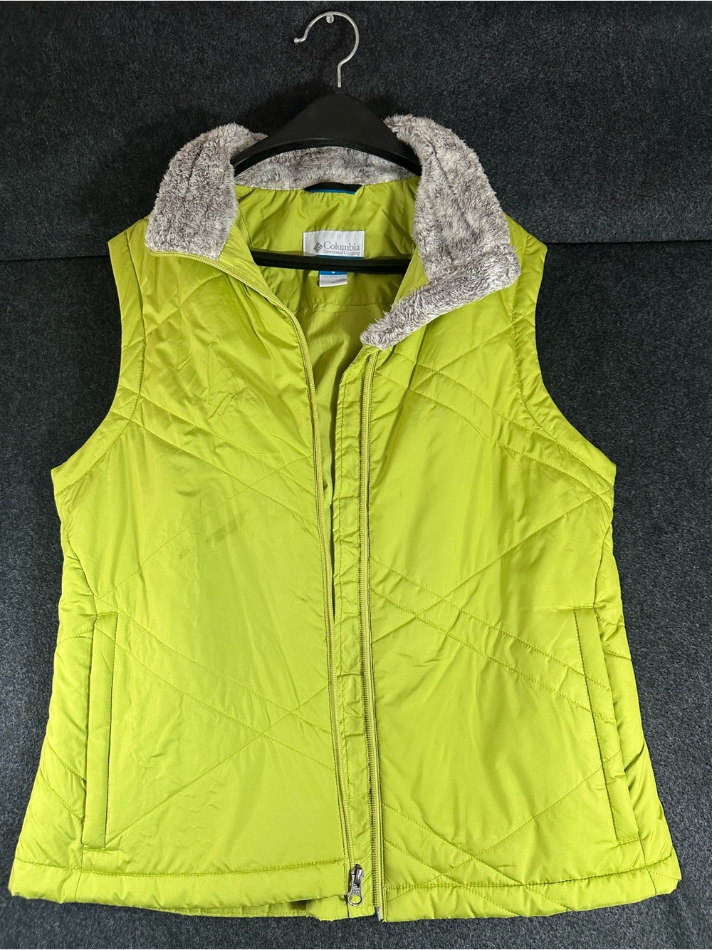 Columbia Women's Quilted Vest XL Green Full Zip Faux Fur Collar Pockets